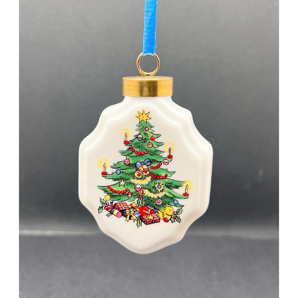 Vintage 2001 White Ceramic Christmas Ornament With Tree Williamsburg VA Rare